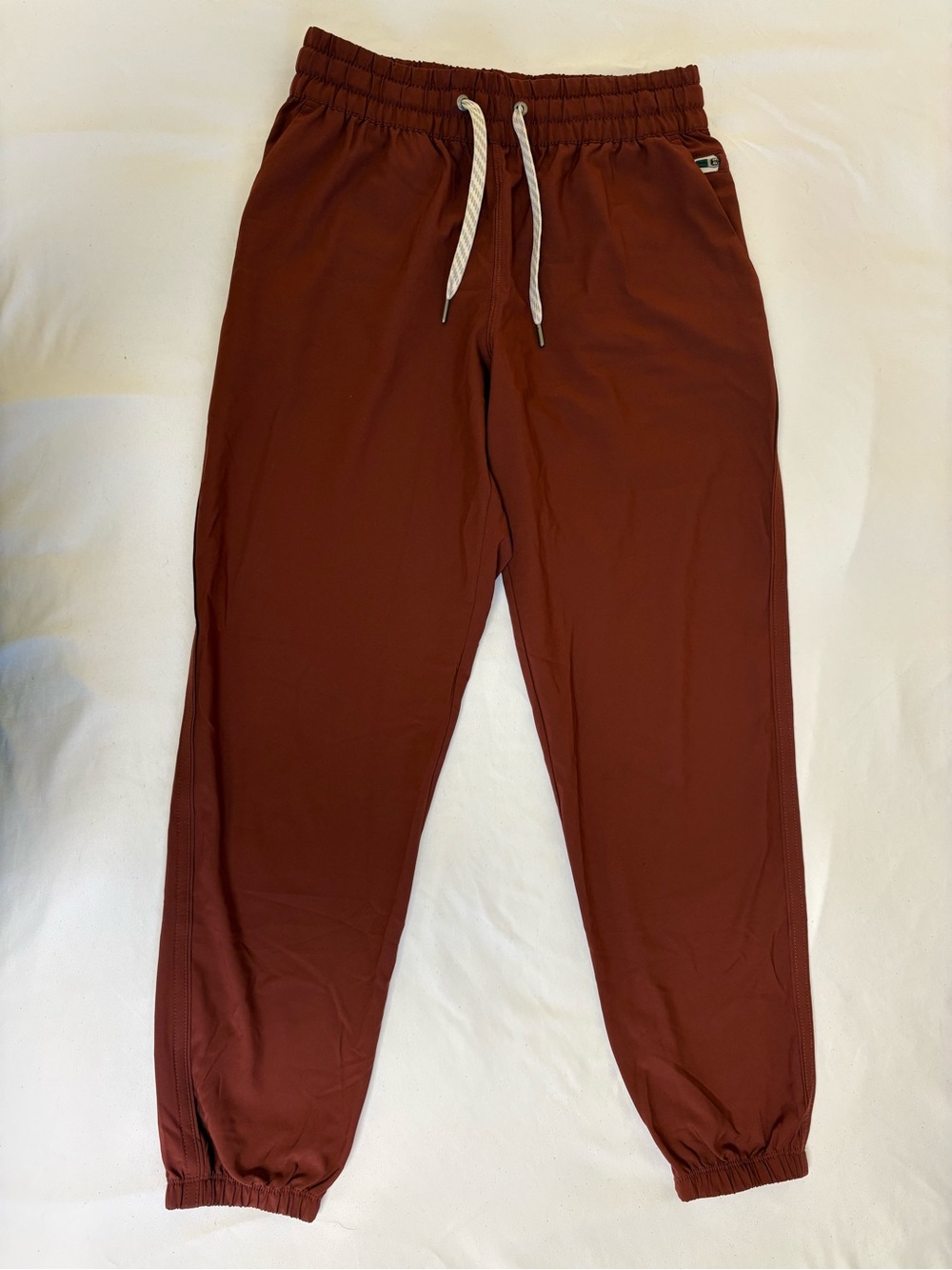 Vuori Weekend Jogger Pants Rust Red Size XS Performance Athleisure